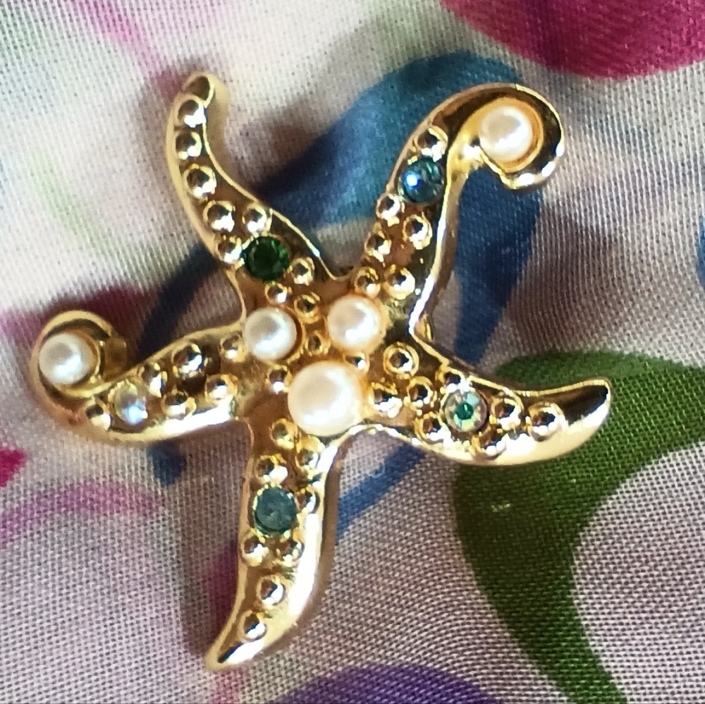Avon Set Gold Tone Metal Starfish and Seahorse Pin With Faux Pearls Vintage